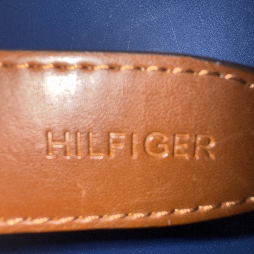 Tommy Hilfiger Palm Tree Embroidered Genuine Leather Belt - Picture 6 of 6